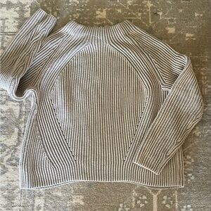Athleta Gray/Ribbed Women's Turtleneck Sweater